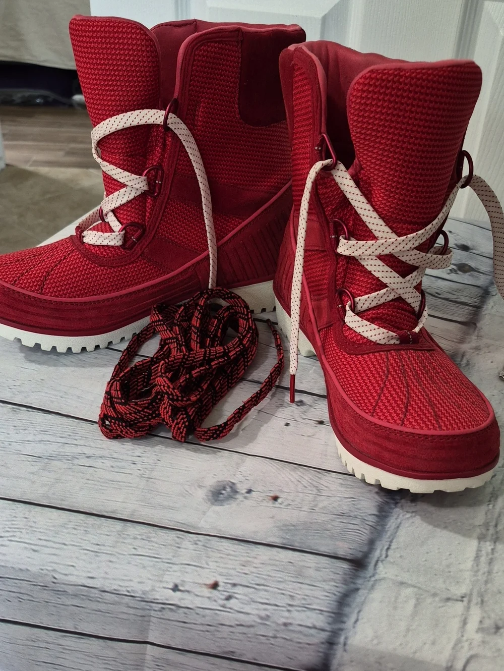 SOREL Tivoli II Go Sneaker Boot Women 8 Waterproof